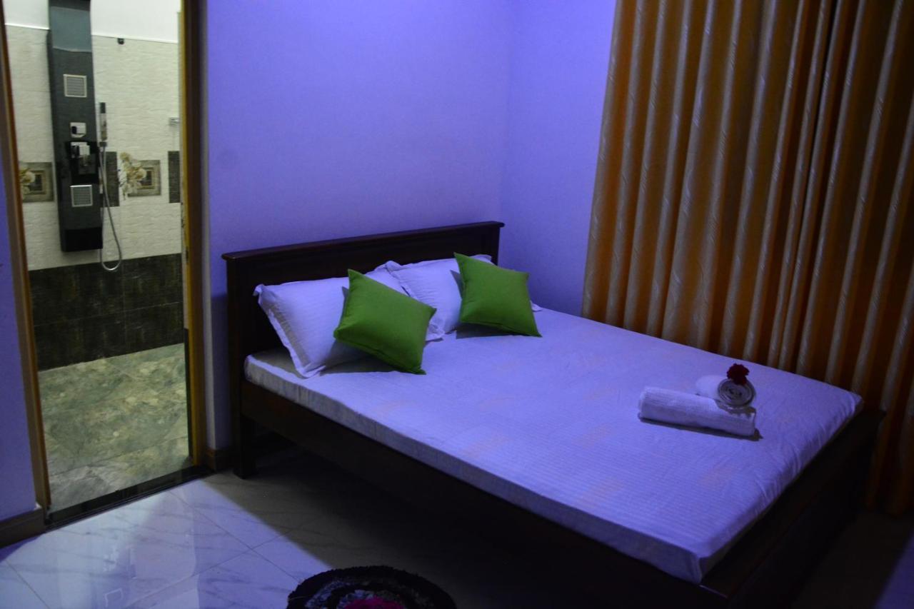 Seven Luck Palace Kandy Esterno foto