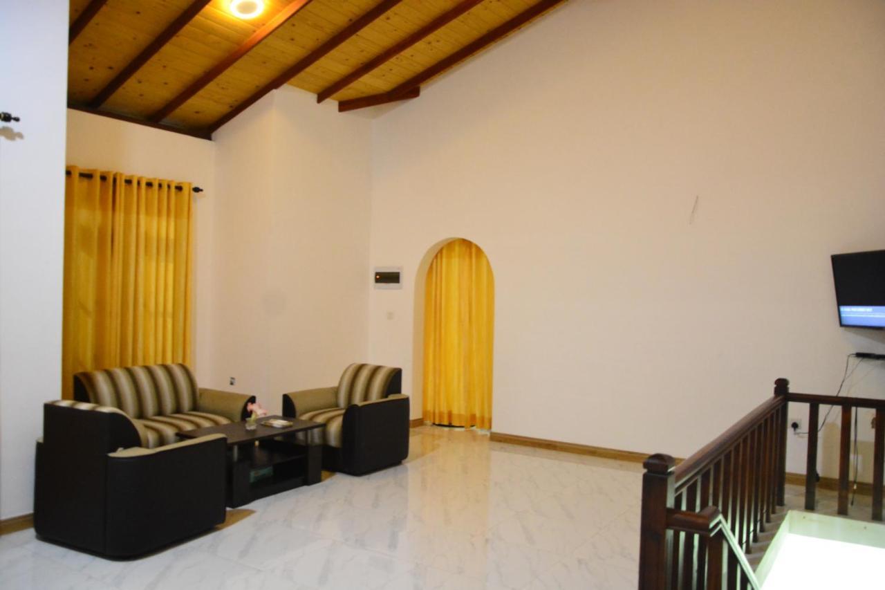 Seven Luck Palace Kandy Esterno foto