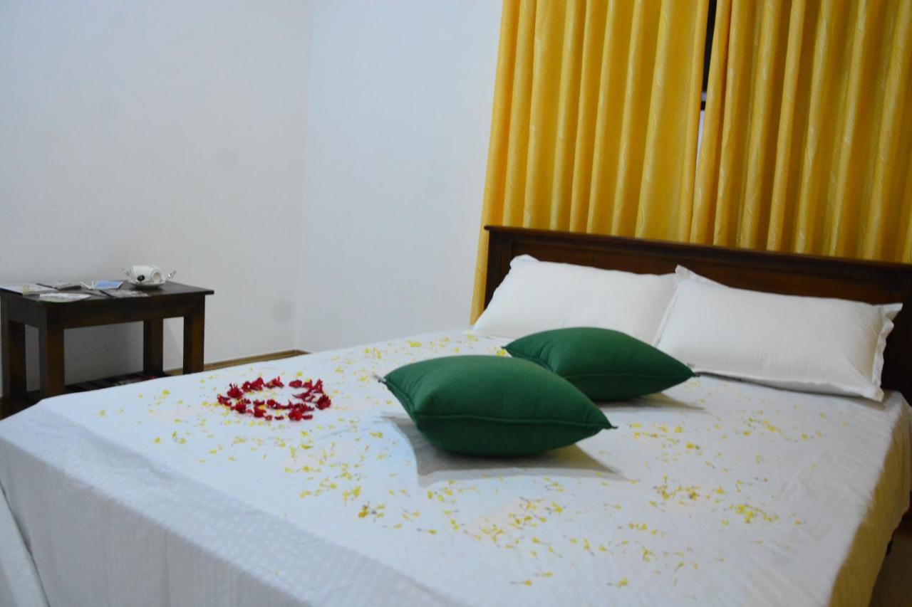 Seven Luck Palace Kandy Esterno foto
