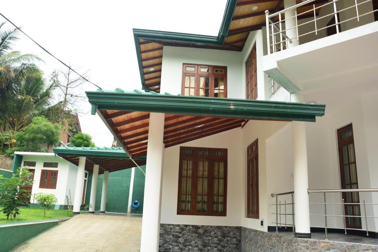 Seven Luck Palace Kandy Esterno foto