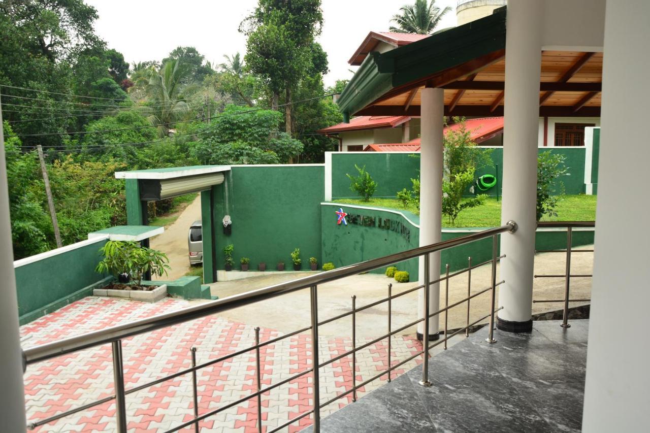 Seven Luck Palace Kandy Esterno foto